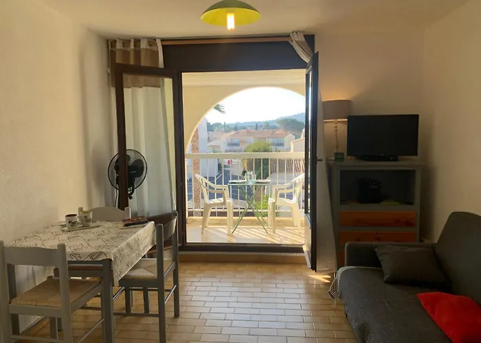 403 3 Pers Port Soleil Vue Piscine * Agde